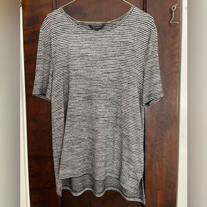 Banana Republic Luxespun Boyfriend Women’s TShirt Short Sleeve Navy White Stripe